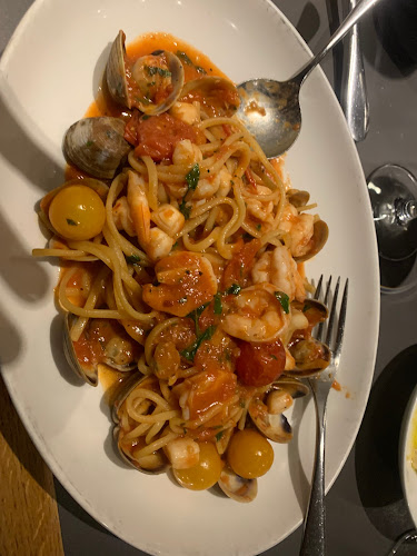 727 Hewitson St, Thunder Bay, ON P7B 6B5