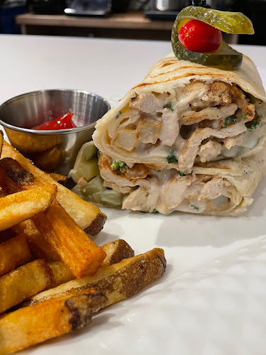 Uptown Eatery - Hospitality and gastronomy