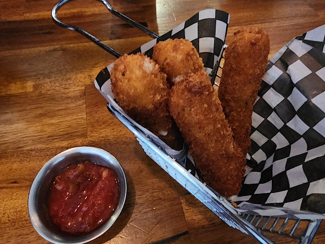 477 Wallace St A, Nanaimo, BC V9R 5B7