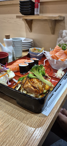 Mi-Ne Sushi - Hospitality and gastronomy