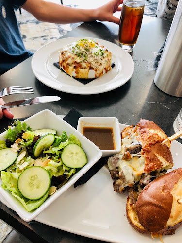 The Mezz - Hospitality and gastronomy