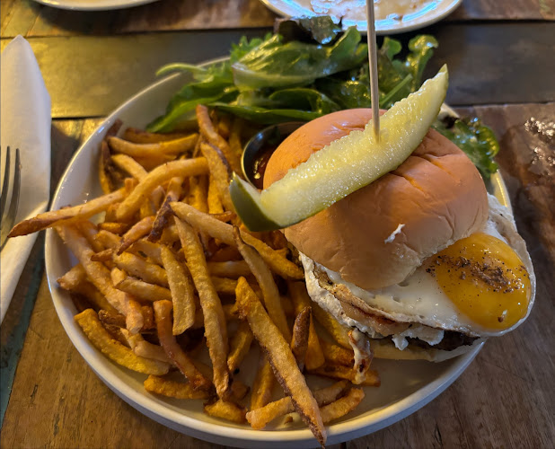 76 Baker St, Guelph, ON N1H 3V5