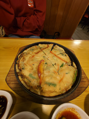 628 Bloor St W, Toronto, ON M6G 1K7