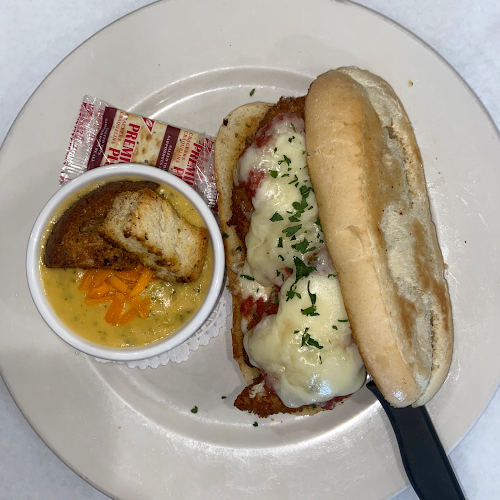 RnR Family Restaurant (McPhillips) - Hospitality and gastronomy