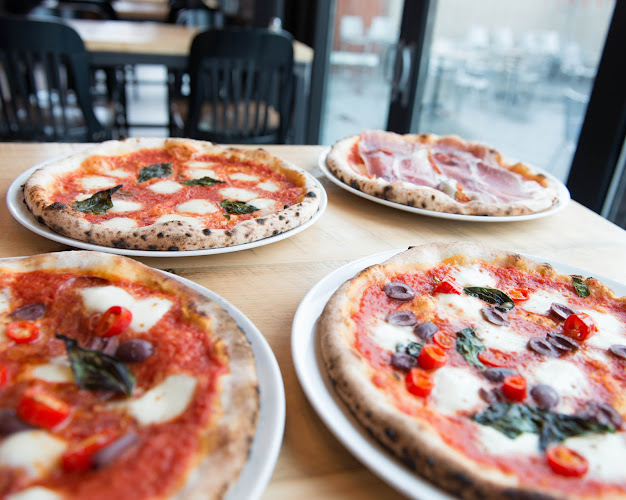 Opinii despre IL FORNELLO, Richmond Hill în Richmond Hill - Hospitality and gastronomy