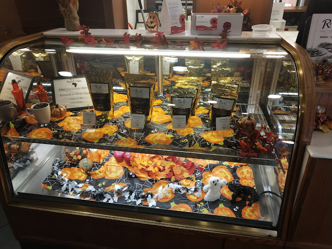 Comentarii opinii despre RnR Family Restaurant (McPhillips)