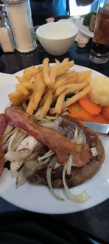 Headquarters Restaurant and Bar - Sherwood Park