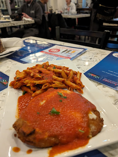 Opinii despre Cafe Diplomatico Restaurant & Pizzeria în Toronto - Hospitality and gastronomy