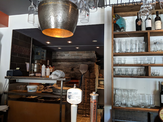 Tennessy Willems - Hospitality and gastronomy