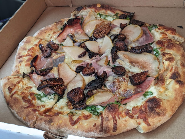 727 Hewitson St, Thunder Bay, ON P7B 6B5