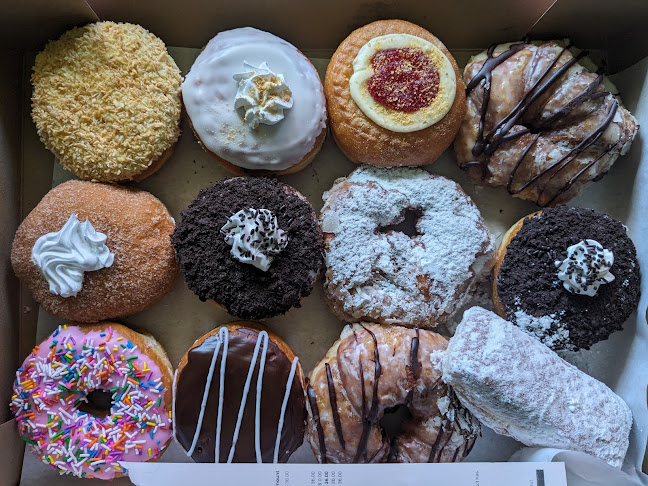 Opinii despre Debrodniks Donuts: Kitchener în Kitchener - Hospitality and gastronomy