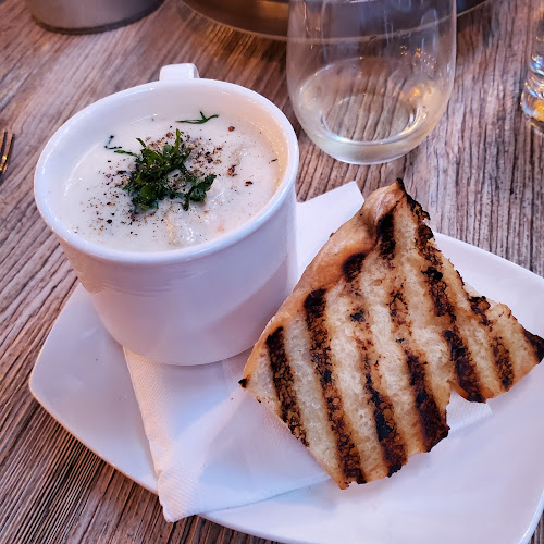 Tide and Vine Oyster House