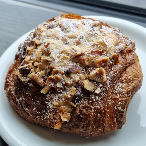 Comentarii opinii despre Fior Di Latte Cafe, Bakery & Gelato