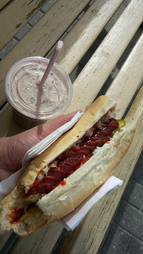 Bus Stop Refreshments - Hospitality and gastronomy