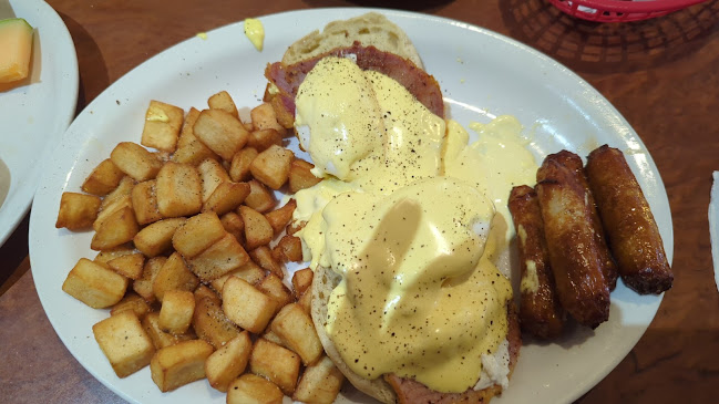 Opinii despre Fireside Deli & Family Restaurant în Kitchener - Hospitality and gastronomy