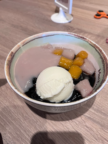 150 University Ave W #4C, Waterloo, ON N2L 3E4