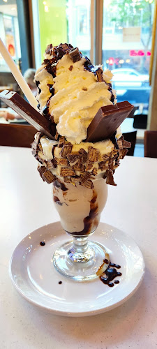 808 Davie St, Vancouver, BC V6Z 0B2