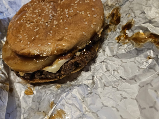 Fatburger Campbell River - Hospitality and gastronomy