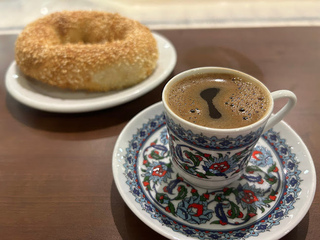 595 Bay St., Toronto, ON M5G 2R3