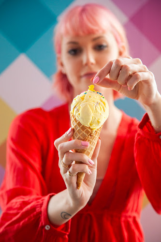 Opinii despre Duckies Dairy Bar în Oakville - Hospitality and gastronomy