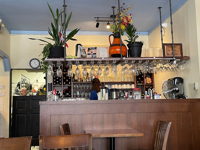 Kisamos Taverna - Hospitality and gastronomy