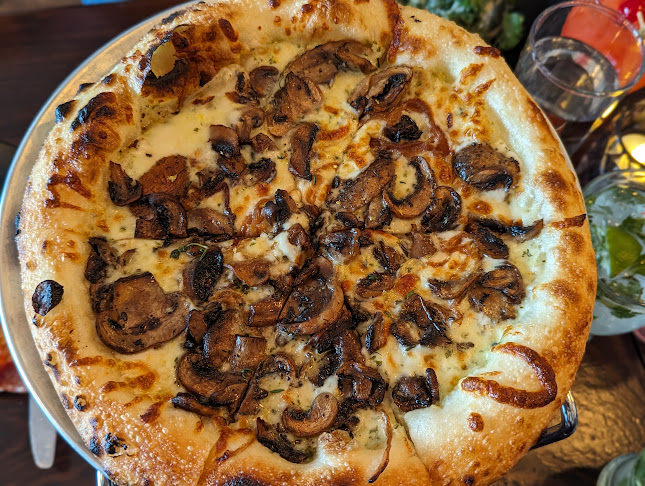 437 Dollarton Hwy N, North Vancouver, BC V7G 1M9