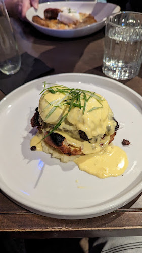 35 King William St, Hamilton, ON L8R 1A1