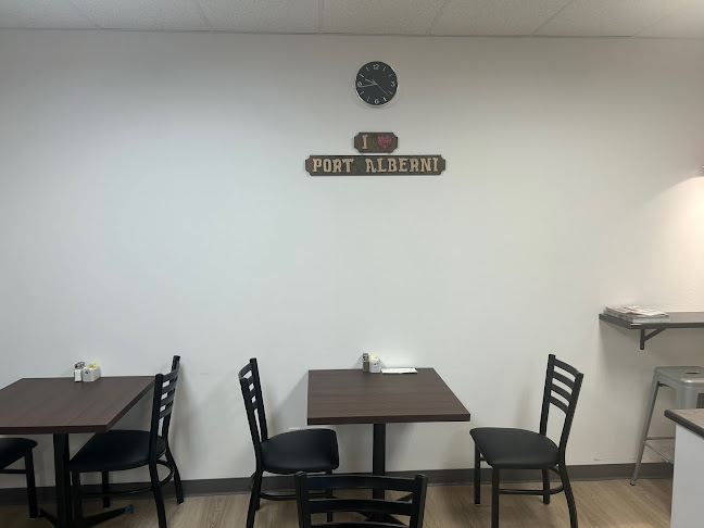 Opinii despre Little Valley Restaurant & catering curry nights în Port Alberni - Hospitality and gastronomy