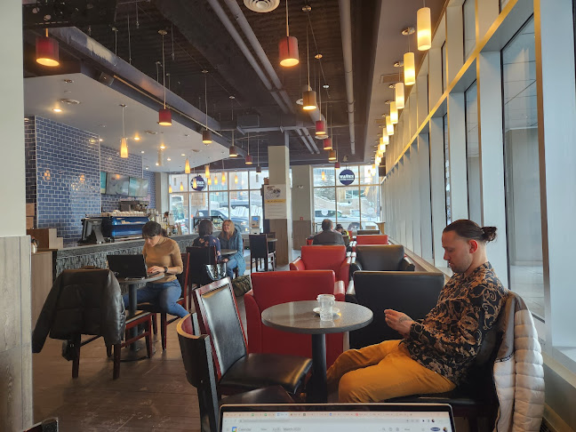 Waves Coffee House - 8th and 8th - Calgary