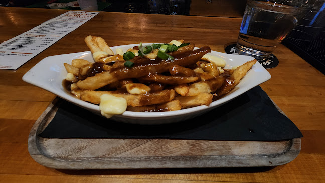 Opinii despre Malone's Taphouse în Vancouver - Hospitality and gastronomy