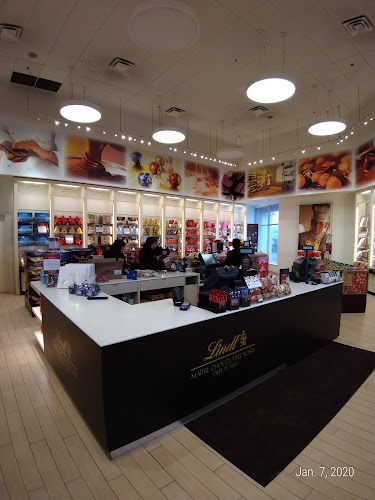 Lindt Chocolate Shop - Scarborough - Hospitality and gastronomy
