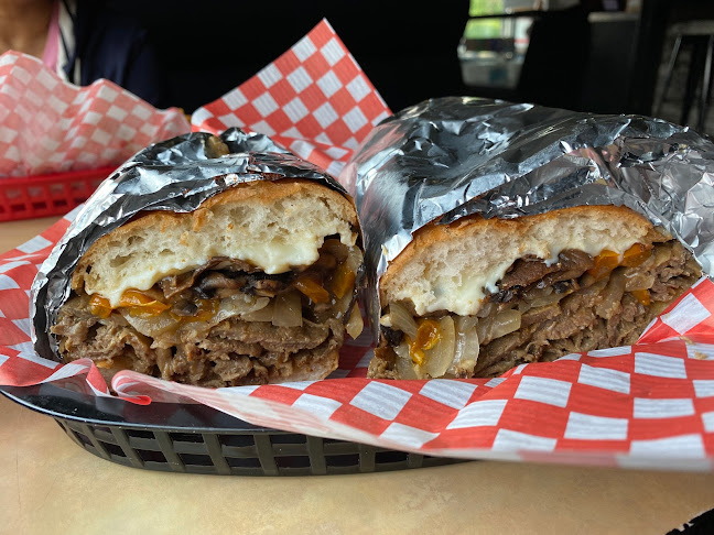 Mommaz Boyz - Hospitality and gastronomy