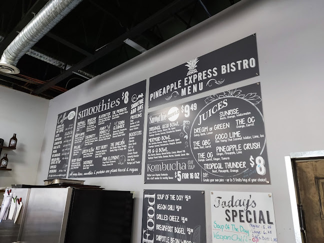 Pineapple Express Smoothie Bar & Bistro - Vernon