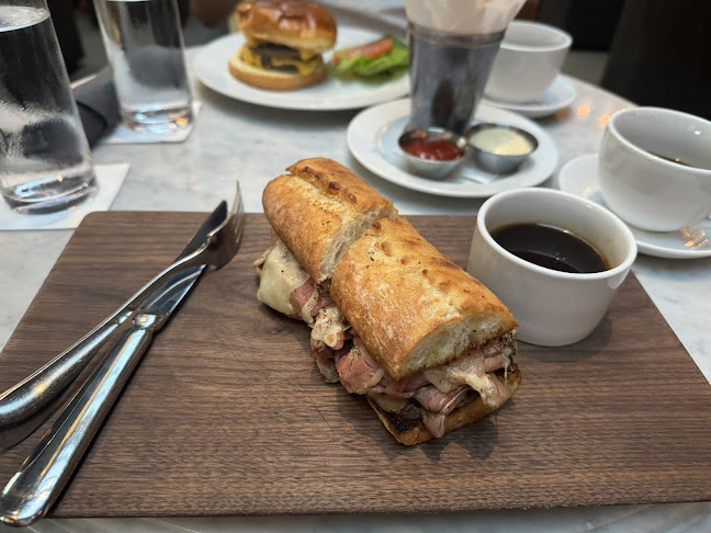 RH Courtyard Restaurant at RH Toronto