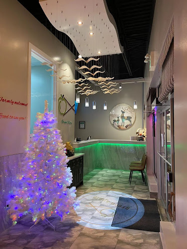 Green Applelicious Asian Cuisine - Hospitality and gastronomy