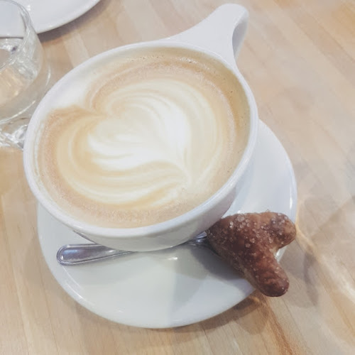 Opinii despre Gabi & Jules Handmade Pies and Baked Goodness în Port Moody - Hospitality and gastronomy