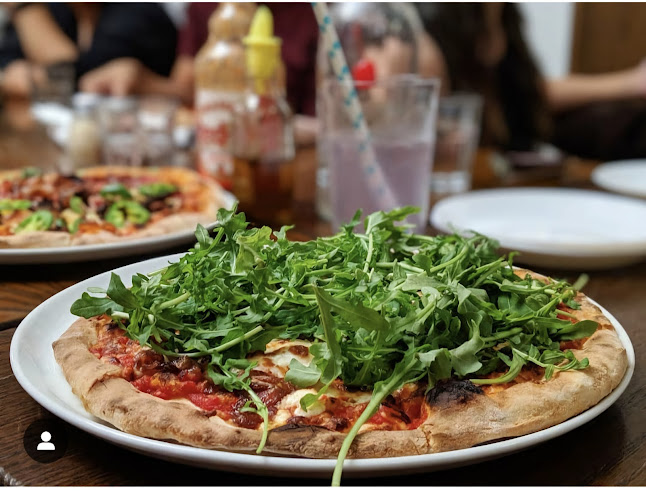 Comentarii opinii despre Pizzeria Ludica Vancouver