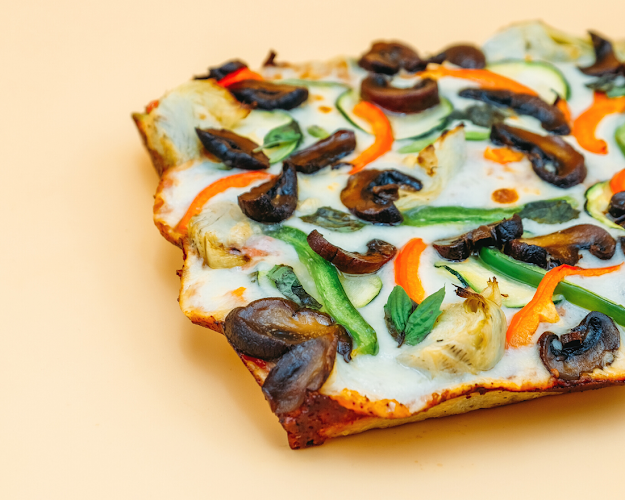 26 Duncan St, Toronto, ON M5V 2B8