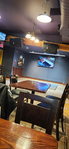 Finns Irish Pub - Hospitality and gastronomy