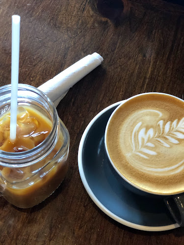 Opinii despre Alchemy Coffee în Markham - Hospitality and gastronomy