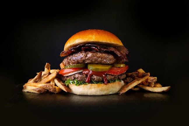 2025 Upper Middle Rd, Burlington, ON L7P 4K1