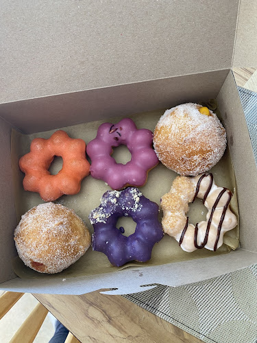 Oishiii Sweets Cafe - Hospitality and gastronomy