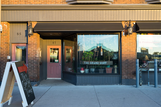 The Grand Surf Lounge