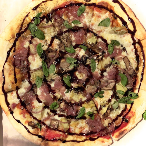 Pacifico Pizzeria & Ristorante - Hospitality and gastronomy