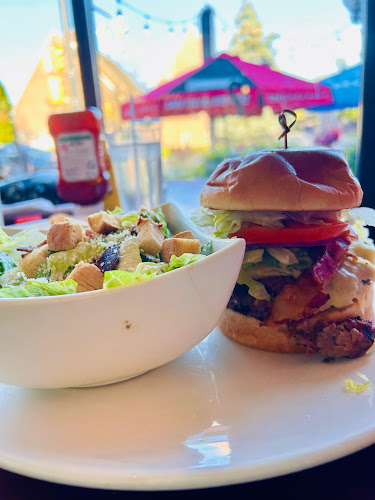 Comentarii opinii despre Main's Mansion