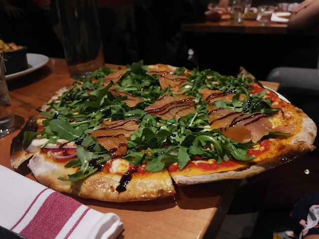 Opinii despre Smash Kitchen and Bar în Markham - Hospitality and gastronomy