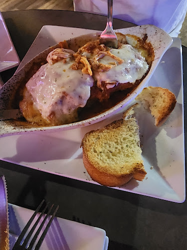 Comentarii opinii despre Classics Billiards Bar & Grill