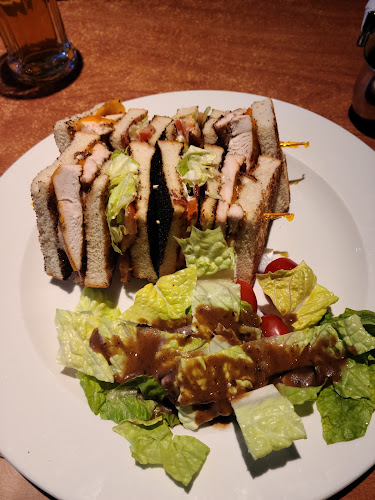 Broadway Bar & Grill - Ottawa