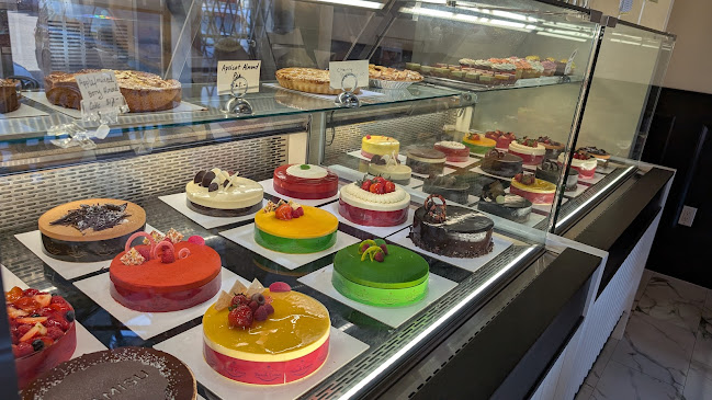 1224 Dundas St W #114, Mississauga, ON L5C 4G7