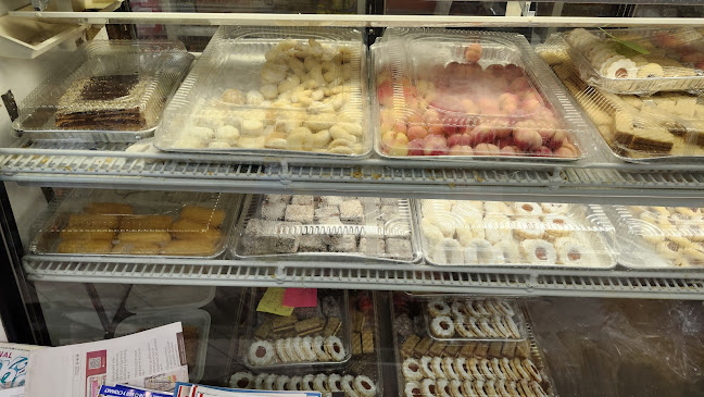 Golden Grain Bakery & Deli - Hospitality and gastronomy